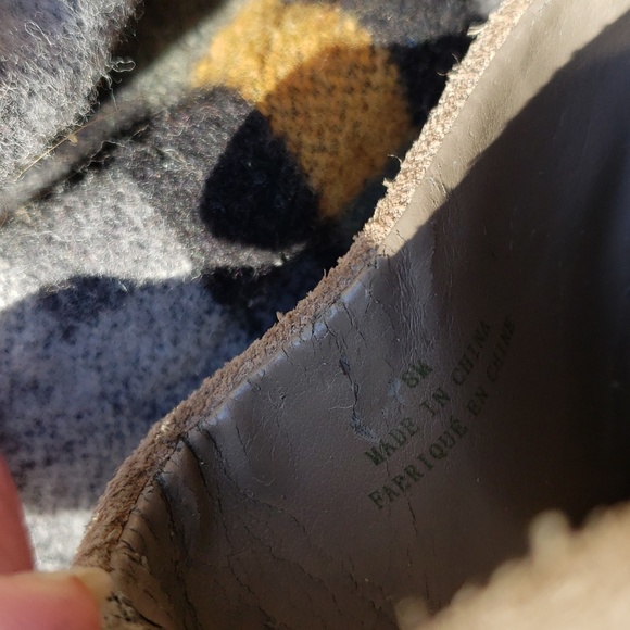 AMERICAN EAGLE Tan Suede High Heel Clog with studs sz 8 - Picture 6 of 7